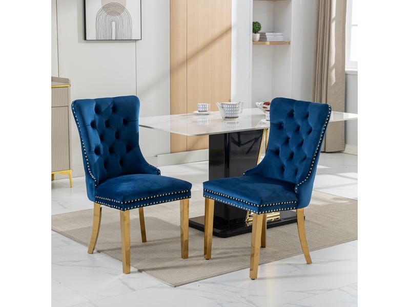 Lot de 2 chaises de salle à manger en velours bleu, dossier haut, pieds en bois à finition dorée - Conforama C