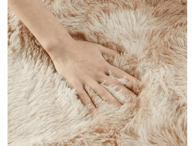  Tapis de salon beige, à poils longs, doux, en laine de soie antidérapante, mesurant 100 x 200 cm  - Conforama C