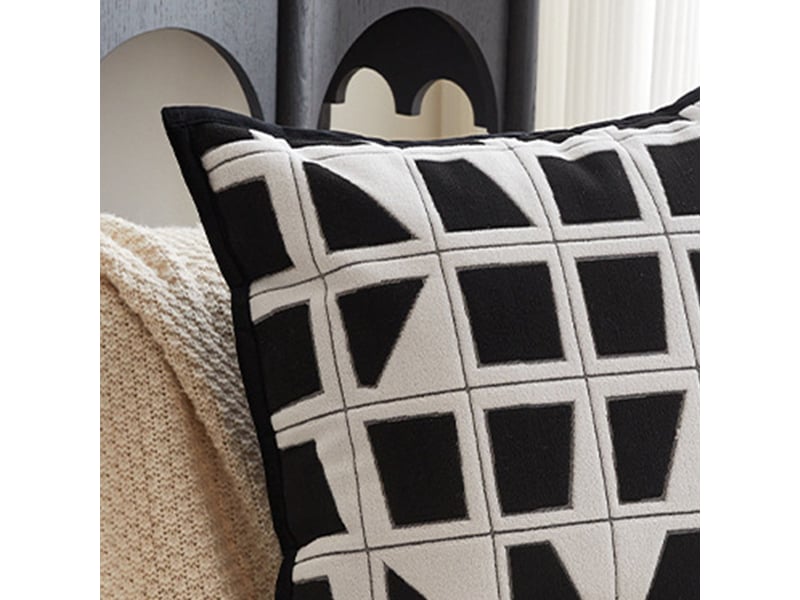  Coussin carré en tissu à motifs blanc et noir 45x45 cm  - Conforama E
