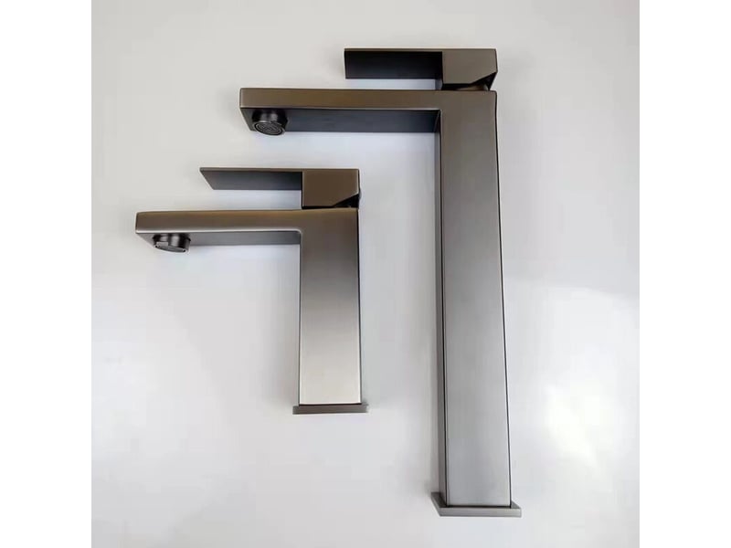  Robinet mitigeur de lavabo monté sur comptoir en laiton pour eau chaude et froide (couleur : argent)  - Conforama B