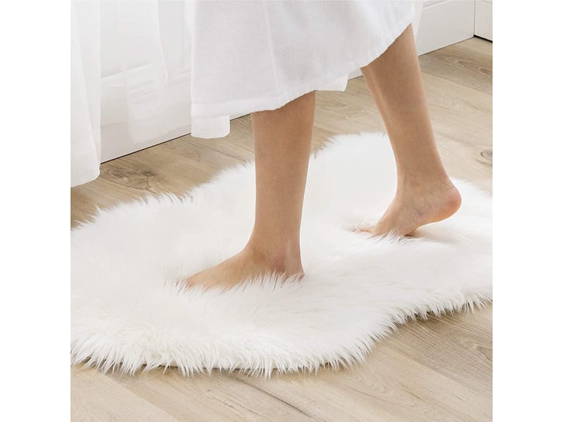  Peau de mouton synthétique, comme véritable laine tapis en fourrure synthétique, man-made laine tapis de canapé coussin (blanc, 50 x 80 cm)  - Conforama E