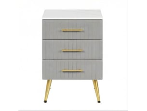 Table de chevet grise à 3 tiroirs 62 x 40,5 x 41 cm en velours et métal