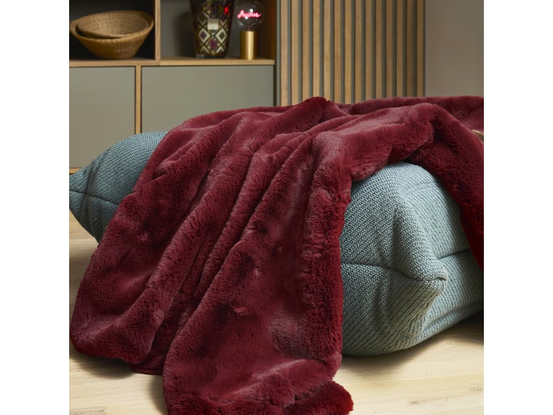  Plaid fausse fourrure 130x150 cm  - Conforama B