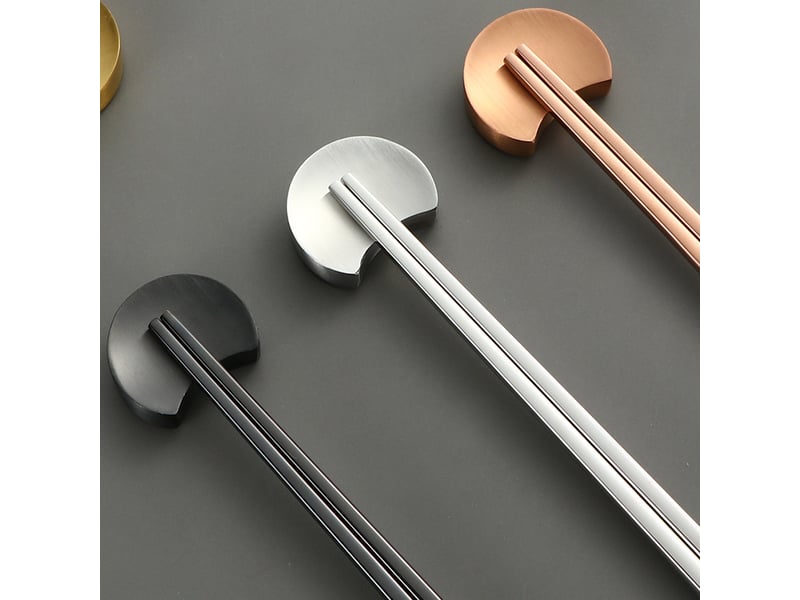 4 pcs repose-baguettes décoratif en métal avec motif lune pour tenir cuillères et fourchettes, forme demi-ronde, complète différents styles de table ( - Conforama C