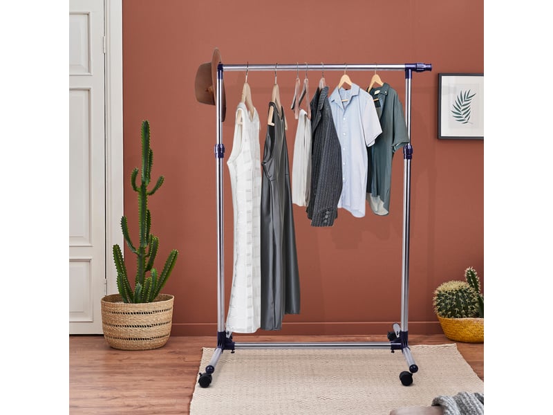  Portant à vêtements simple en acier inoxydable sur roulettes. Largeur et hauteur réglables.  - Conforama B