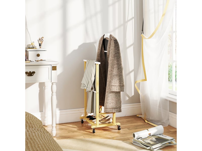 Valet de chambre en bambou à roulettes, avec cintre supérieur, barres pour pantalons et étagère à chaussures inférieure, naturel et blanc - Conforama C