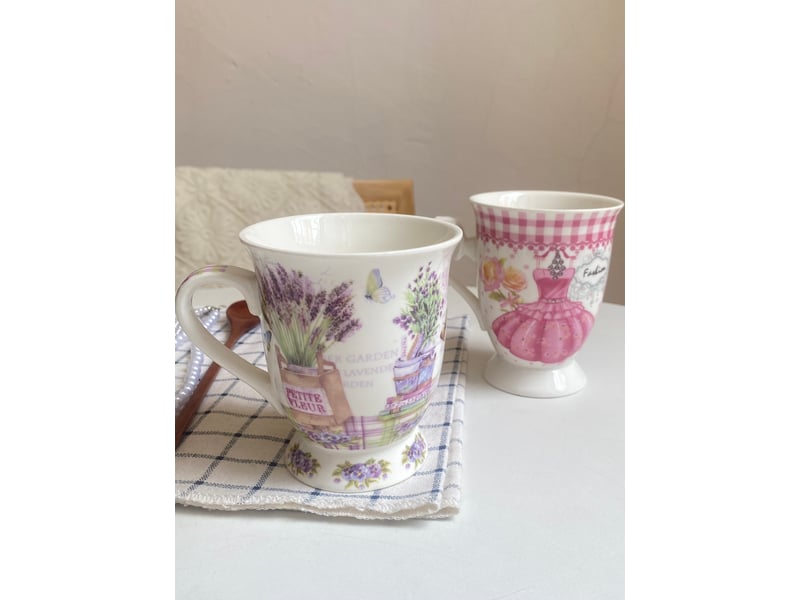  Tasse sur pied, motif jupe, rose, 300 ml  - Conforama C