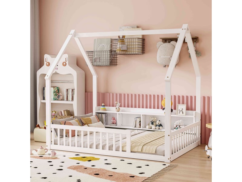  Lit au sol enfant 140x200 cm en bois en forme de maison avec 4 niches, barrières de sécurité et ouverture d'accès - blanc  - Conforama E