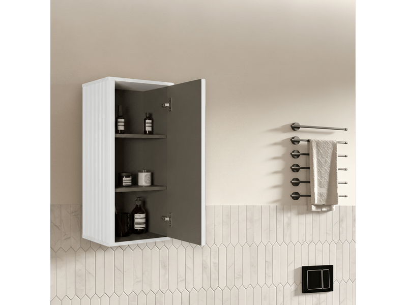  Armoire murale de salle de bain à porte sans poignée avec étagères intérieures, design rainuré blanc, en mdf  - Conforama B