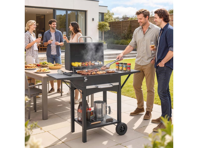  Barbecue au charbon avec 2 tablettes latérales, thermomètre, couvercle et roues – 110 x 46,5 x 101 cm – noir  - Conforama D