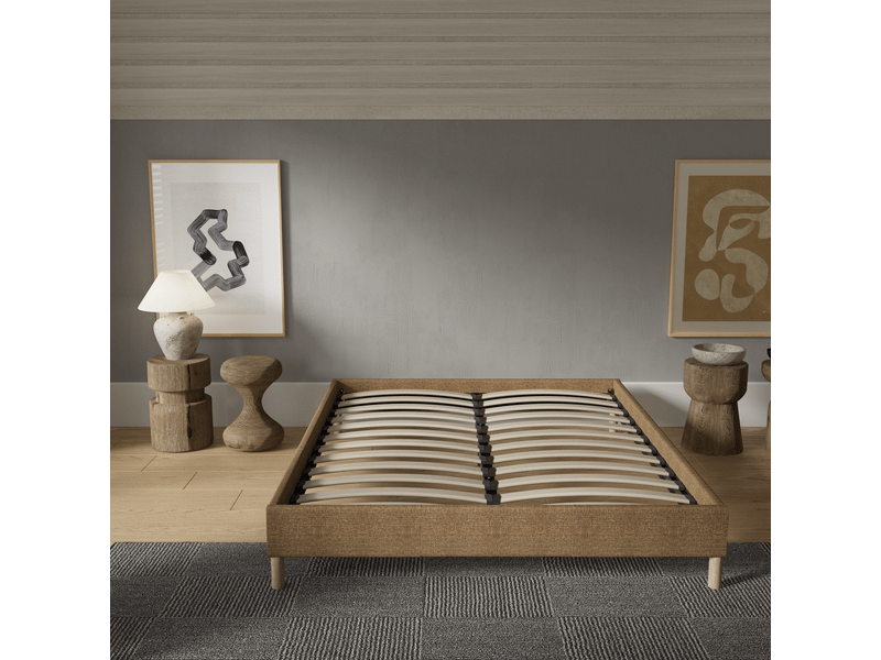 Lit 180x200 cm avec sommier, tissu brun, lattes et pieds en bois Alya brun - Conforama W