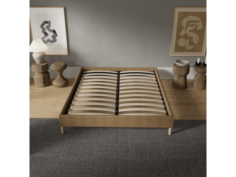 Lit 180x200 cm avec sommier, tissu brun, lattes et pieds en bois Alya brun - Conforama F